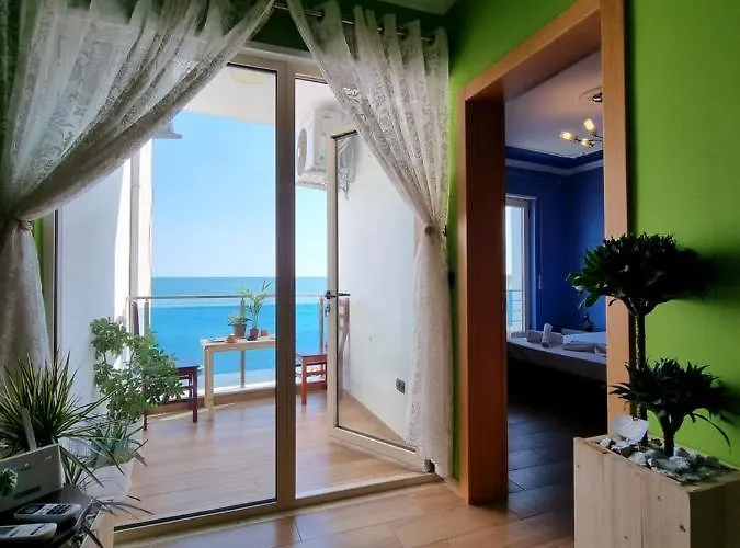 アパート Seaview Luxury *